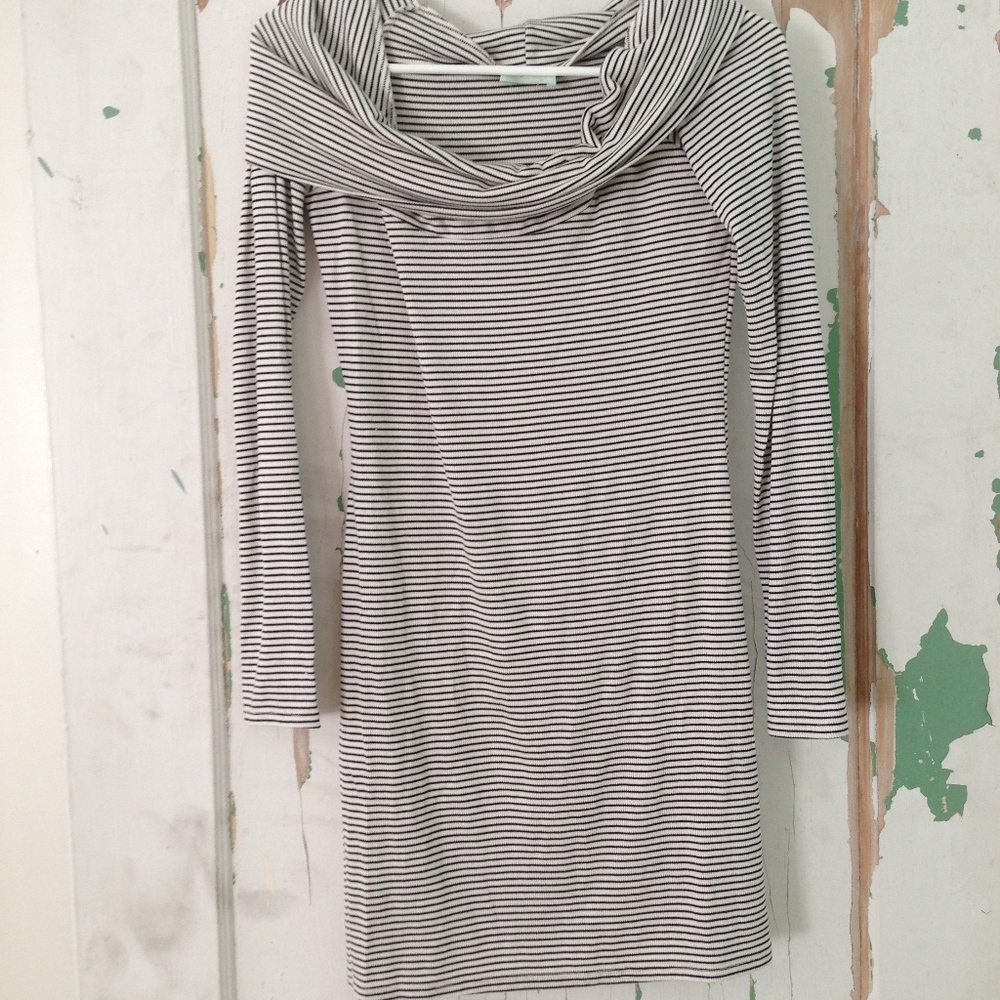 Four leaf Long-Sleeved Mini Dress